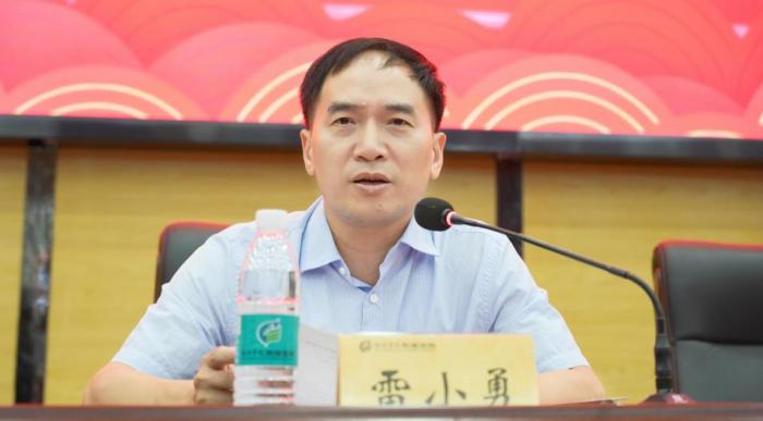 江南娱乐网址登录
（临床学院）举办庆祝第40个教师节暨优秀教师表彰大会1 (11).jpg