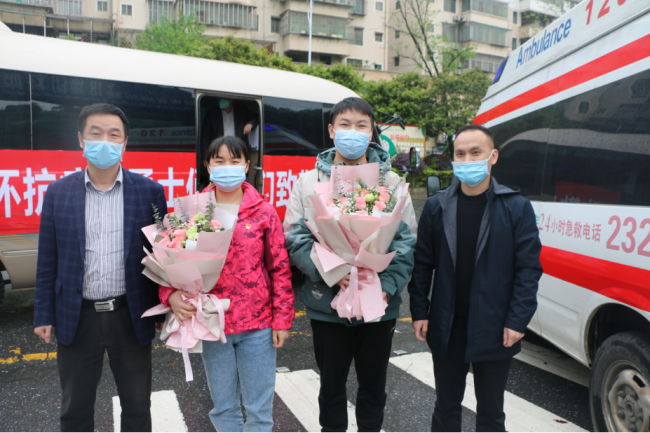 【尽锐出战 迎疫而上】鏖战14天， 江南娱乐网址登录
支援怀化抗疫医疗队凯旋